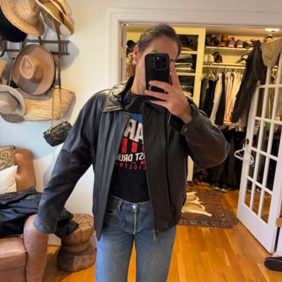 Towne by London Fog Vintage Leather Bomber Jacket - Picture 3 of 7